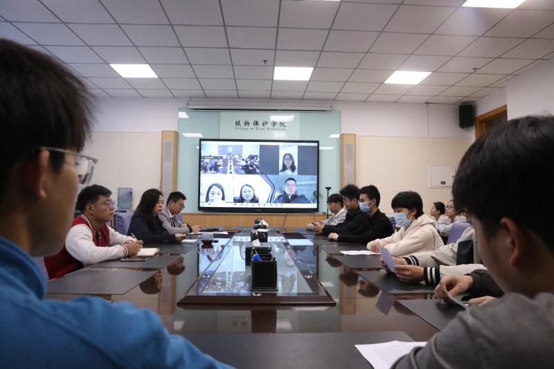 d99b258139bb480ba1a51f2a1d0f911d.jpg 学院召开赴四川利尔作物实习调研座谈会800.jpg