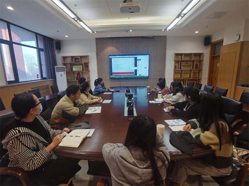 3c37e76720064d8084b64eb1b0d577b9.jpg 心里联络员800集中听取报告.jpg